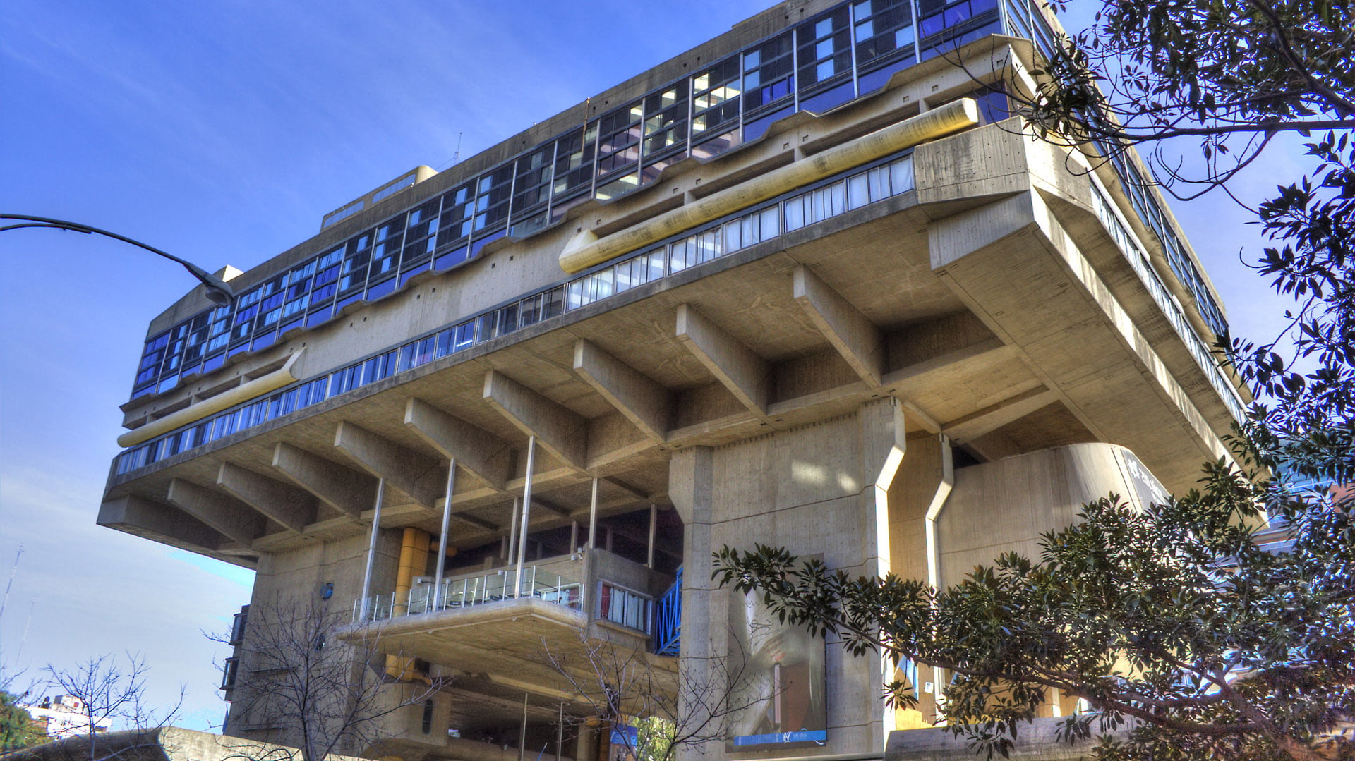 La Biblioteca Nacional: el hogar de la cultura y el conocimiento.