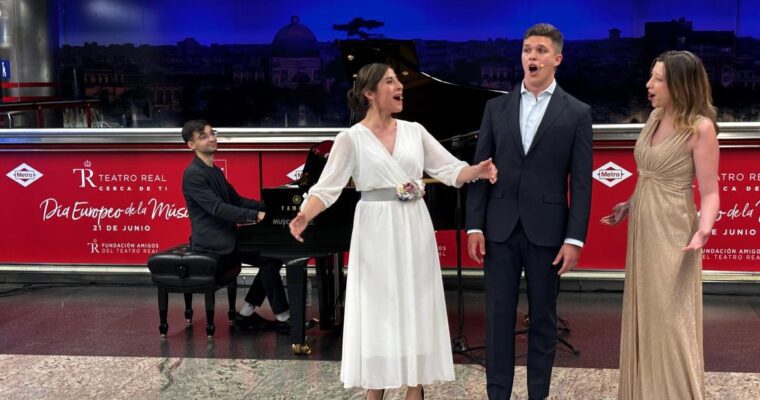 ¡Celebra el Día Europeo de la Música con un inolvidable recital de piano en la estación de Metro de Nuevos Ministerios en la Comunidad de Madrid!