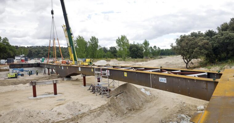 La Comunidad de Madrid invierte 43 millones en la reconstrucción de puentes dañados por la DANA en Aldea del Fresno