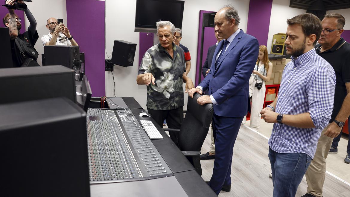 La Comunidad de Madrid abre 20 centros de capacitación digital para potenciar empleos tecnológicos en alta demanda