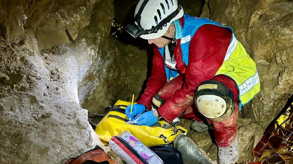 Simulacro de asistencia sanitaria en cueva El Reguerillo: participación del SUMMA 112 de Madrid
