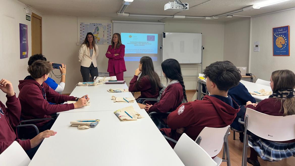 Formación en valores europeos en la Comunidad de Madrid: una iniciativa para escolares y personas mayores