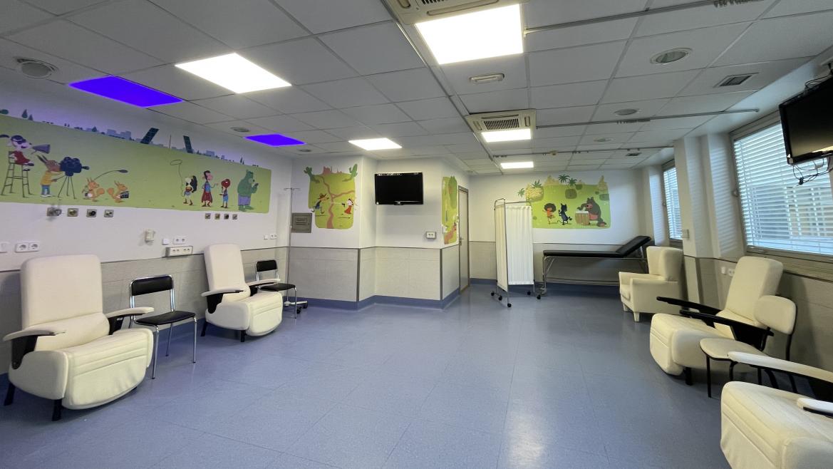 La Comunidad de Madrid inaugura la pionera unidad de hospitalización virtual para enfermos en residencias de mayores en España