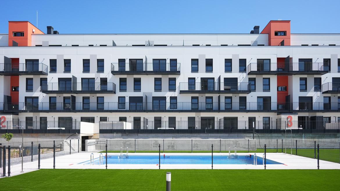 La Comunidad aumenta inversión en vivienda un 34% y entregará más de 3.000 hogares de alquiler asequible en 2025