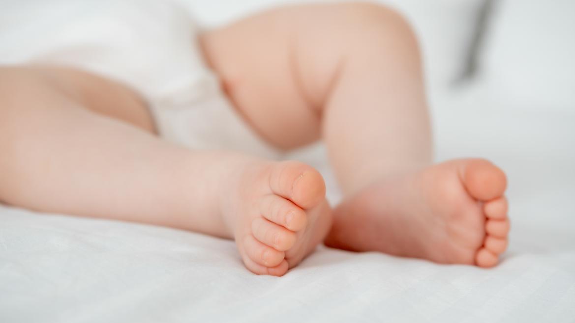 La Comunidad de Madrid aumenta las ayudas por gestación, nacimiento y adopción en 2,1 millones de euros: ¡Descubre cómo solicitarlas!