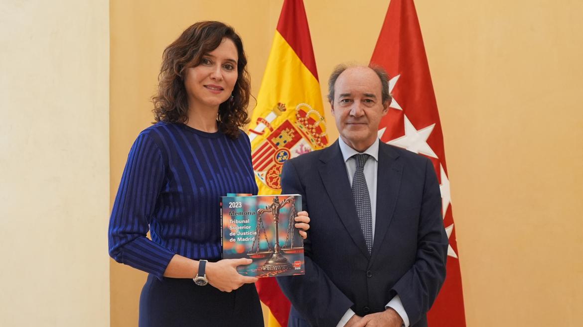 Díaz Ayuso recibe la Memoria de actividades 2023 del TSJM: Detalles y repercusiones