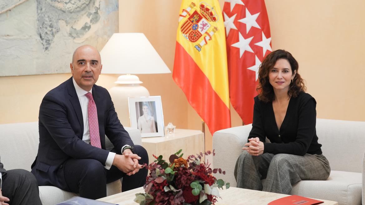 Encuentro en la Real Casa de Correos: Díaz Ayuso recibe al presidente de Airbus en España