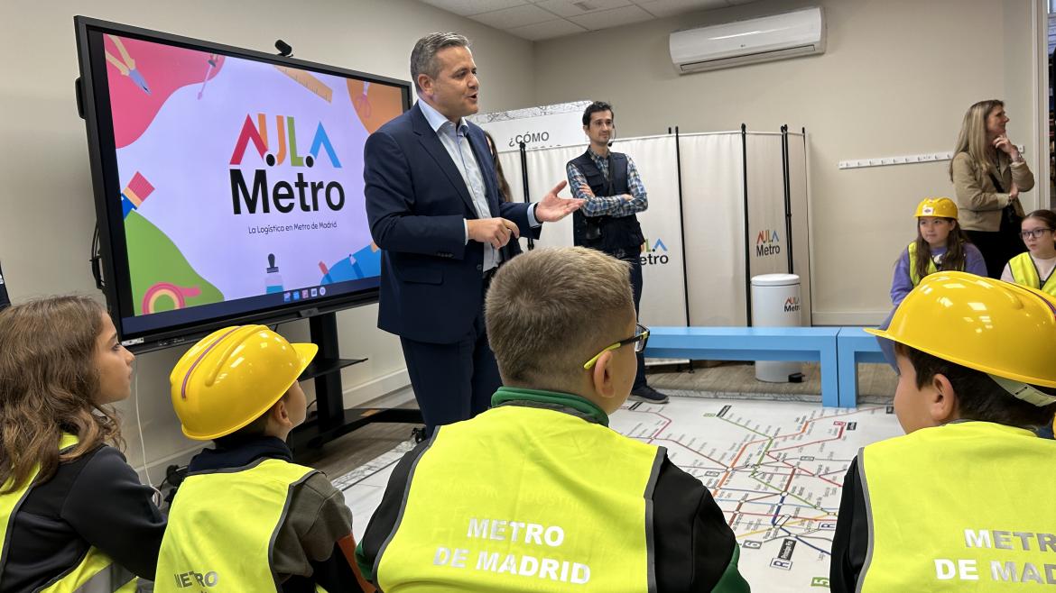 La Comunidad de Madrid expande el exitoso proyecto de AulaMetro a los talleres del suburbano, duplicando la cantidad de alumnos