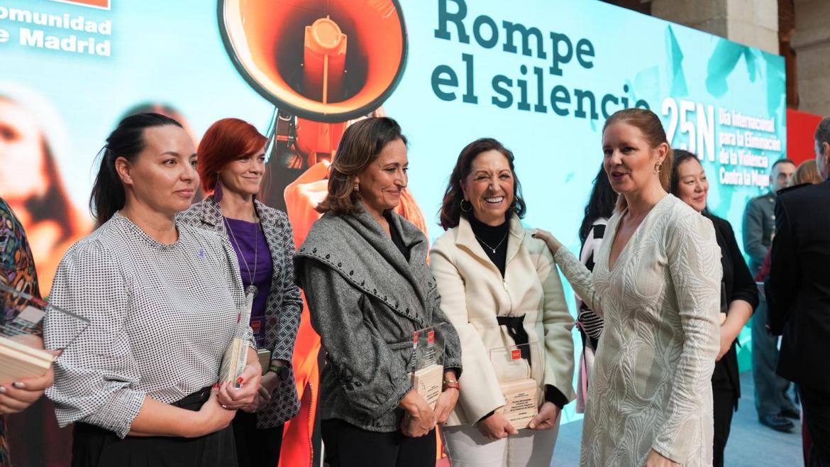 Homenaje de la Comunidad de Madrid a instituciones y personas dedicadas a la atención a mujeres víctimas de violencia