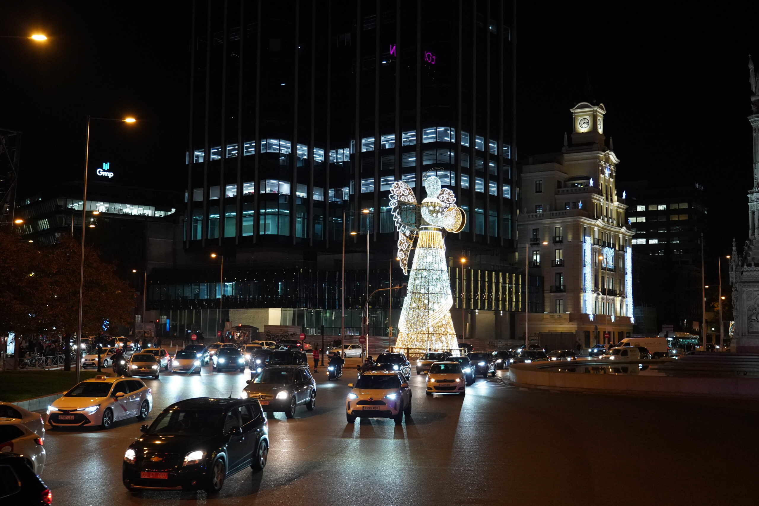 Descubre cómo la Navidad ilumina la ciudad en el Diario del Ayuntamiento de Madrid