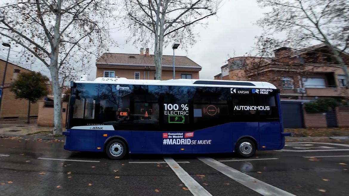 Descubre cómo La Comunidad de Madrid transporta a 1.200 pasajeros con el primer autobús urbano autónomo en Leganés