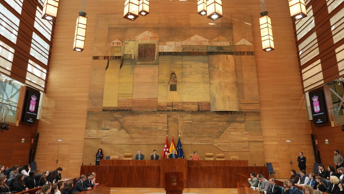 La Comunidad de Madrid aumenta exponencialmente la participación de alumnos en Global Classrooms, el programa de debate escolar