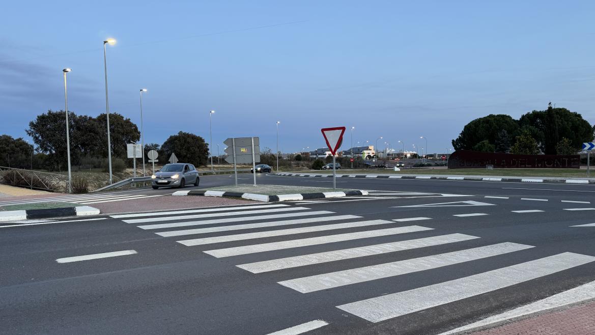 Mejora de la seguridad vial en Madrid: Instalación de 5.000 luminarias LED en carreteras